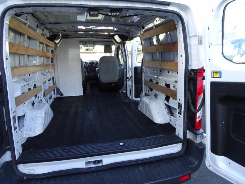 2015 Ford Transit Base photo 21