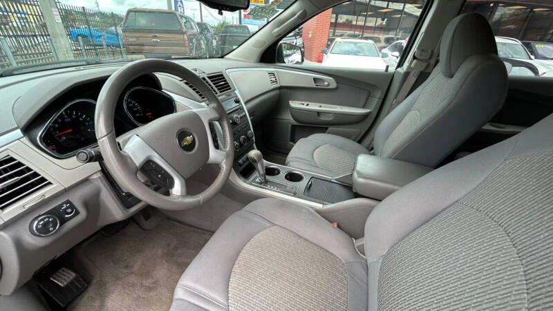 2012 Chevrolet Traverse LS