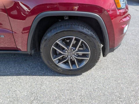 2020 Jeep Grand Cherokee Laredo E