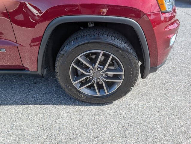 2020 Jeep Grand Cherokee Laredo E