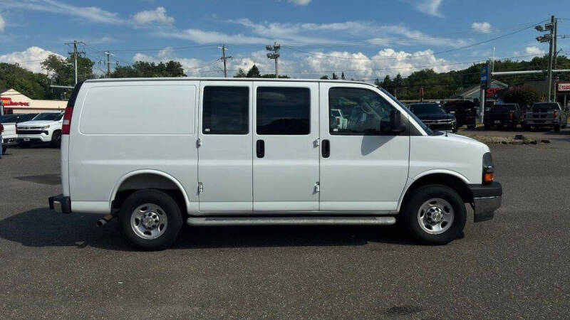 2025 Chevrolet Express 2500