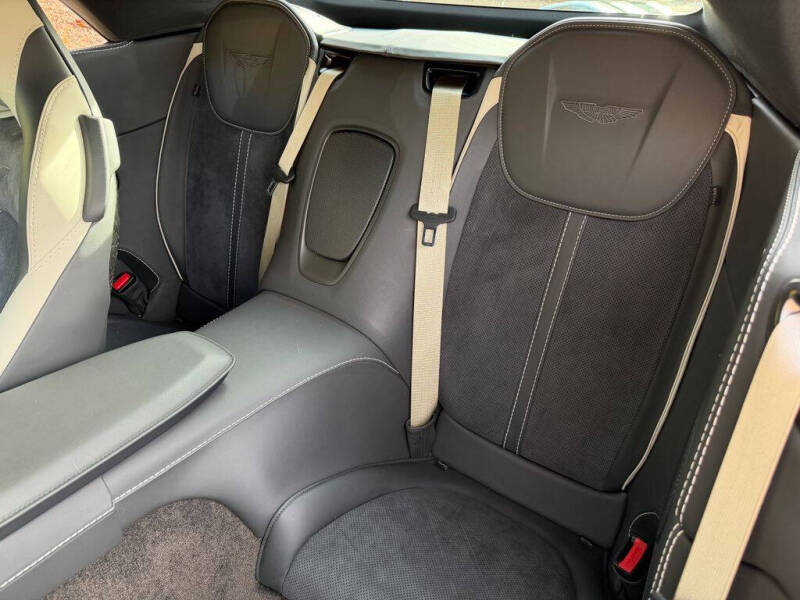 2023 Aston Martin DB11 Volante