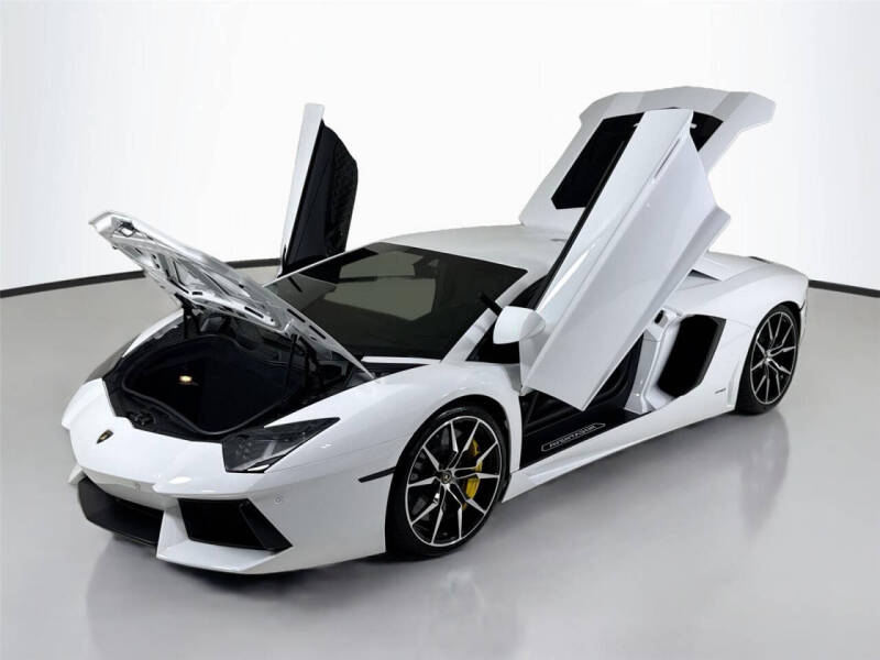 2017 Lamborghini Aventador LP 700-4