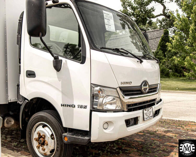 2015 Hino 195