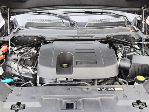 2023 Land Rover Defender 130 X-Dynamic SE