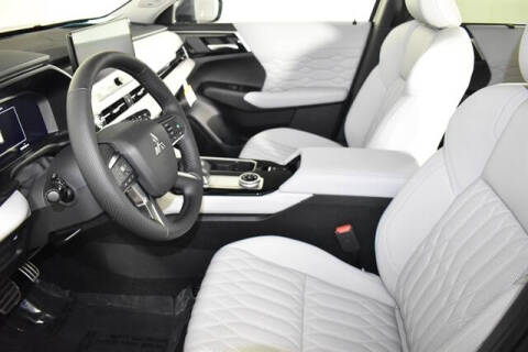 2025 Mitsubishi Outlander SEL