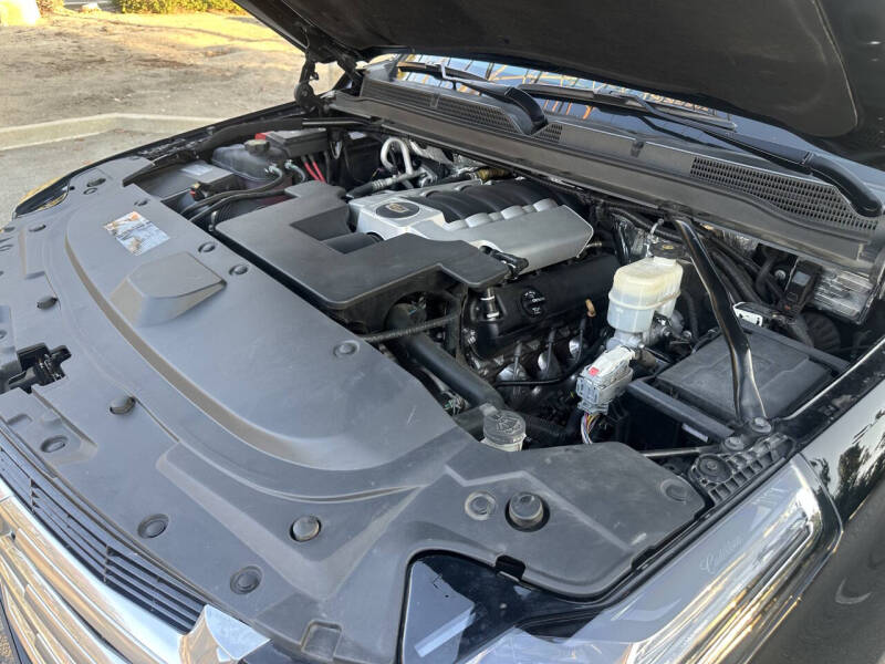 2016 Cadillac Escalade Luxury Collection