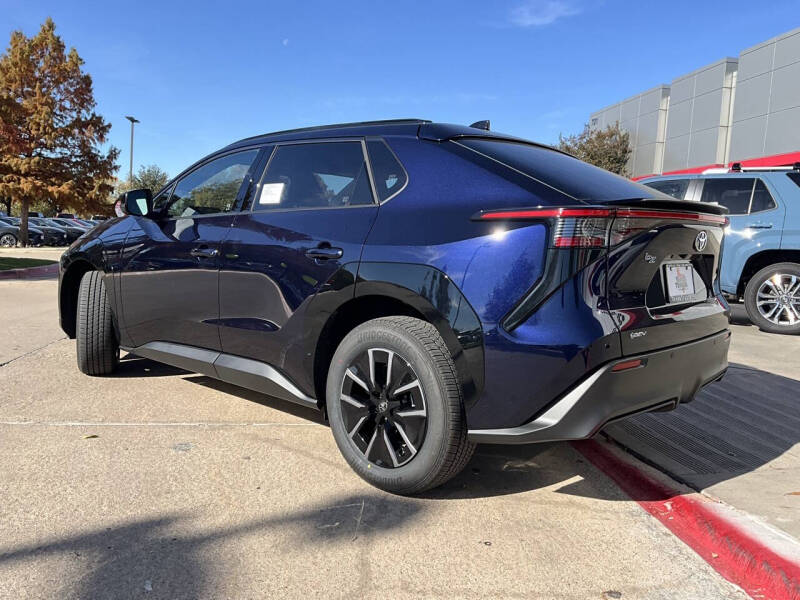 2026 Toyota bZ XLE Plus