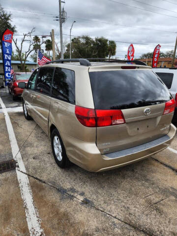 2004 Toyota Sienna