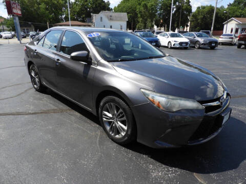 2015 Toyota Camry for sale at Grant Park Auto Sales in Rockford IL