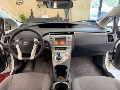 2014 Toyota Prius Plug-in Hybrid