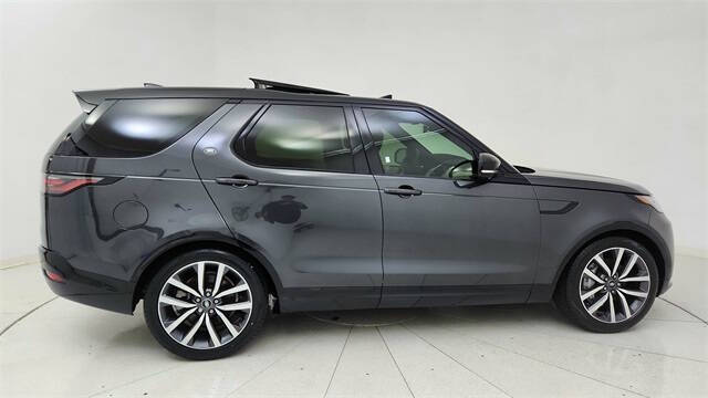 2024 Land Rover Discovery P300 Dynamic SE