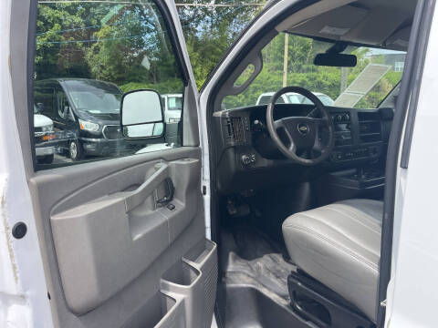 2017 Chevrolet Express 2500