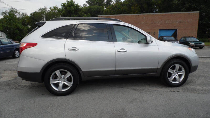 2007 Hyundai Veracruz for sale at G AND J MOTORS in Elkin NC