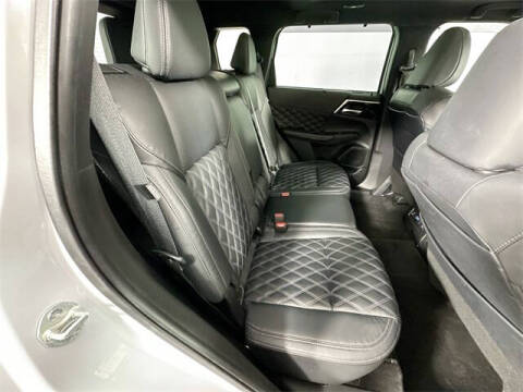 2023 Mitsubishi Outlander SEL