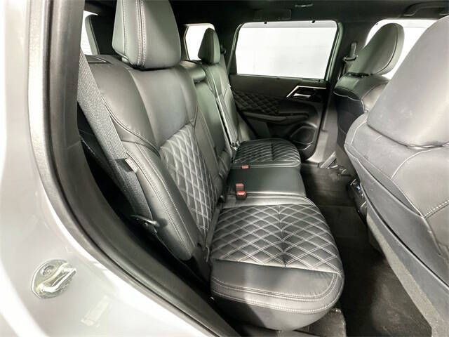 2023 Mitsubishi Outlander SEL