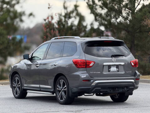 2018 Nissan Pathfinder Platinum