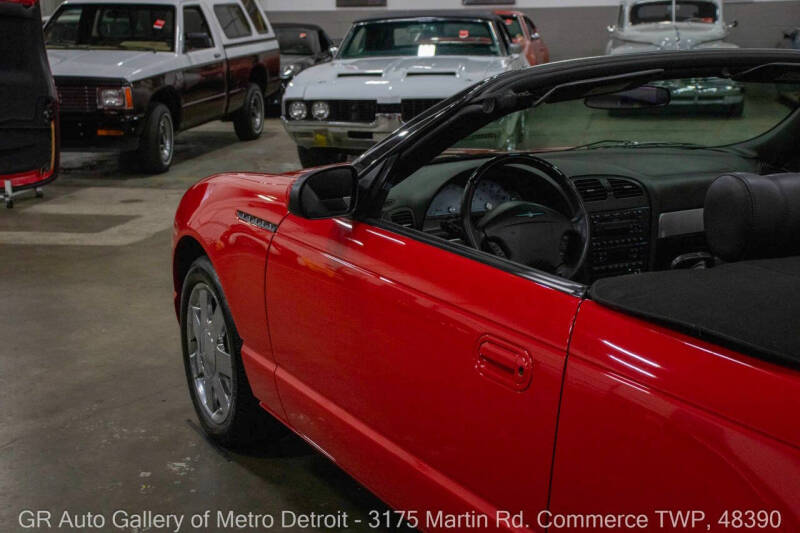 2002 Ford Thunderbird Deluxe