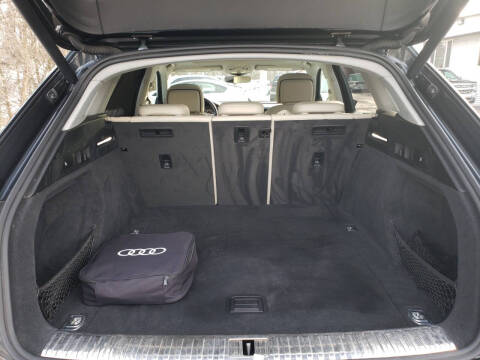 2019 Audi e-tron quattro Prestige