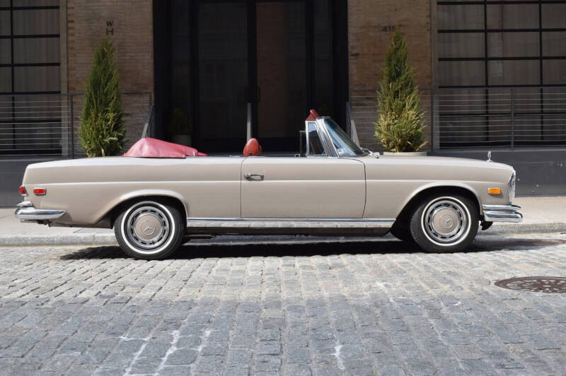 1969 Mercedes-Benz 280-Class