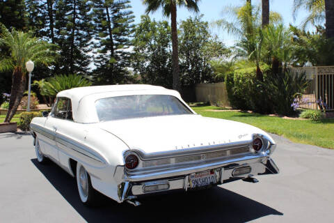 1961 Oldsmobile Starfire