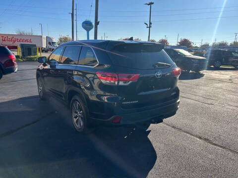 2019 Toyota Highlander SE
