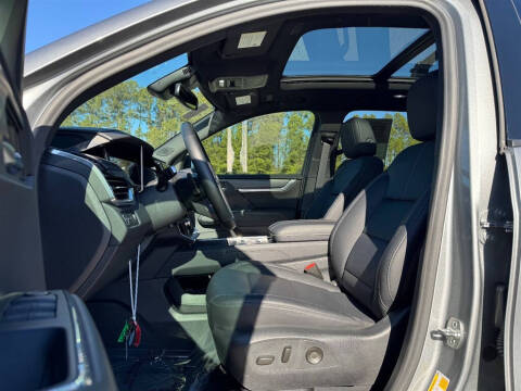 2024 GMC Acadia Elevation