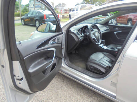 2012 Buick Regal Premium 1