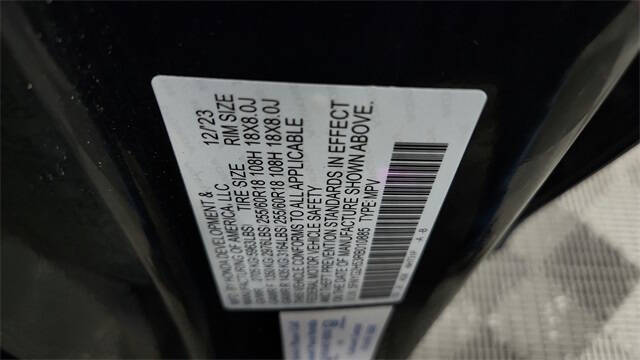 2024 Honda Pilot EX-L w/Rear Captain's Chairs