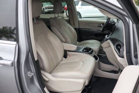 2021 Chrysler Pacifica Touring L