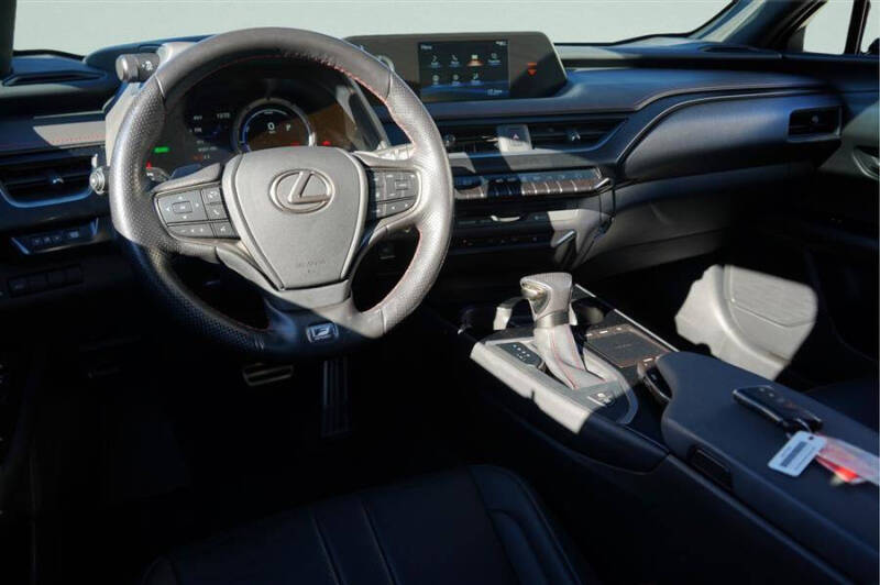 2020 Lexus UX 250h F SPORT