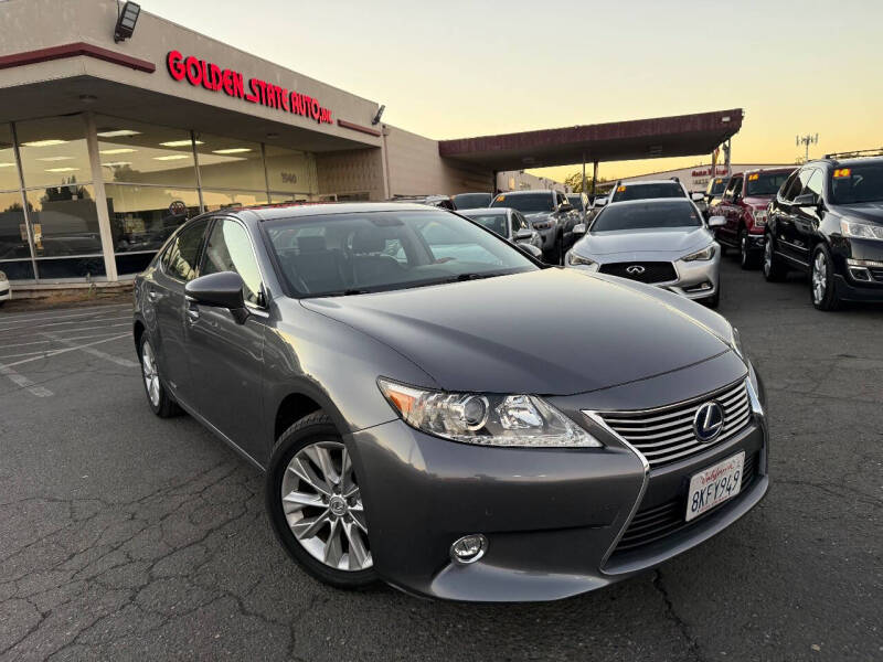 2014 Lexus ES 300h's photo