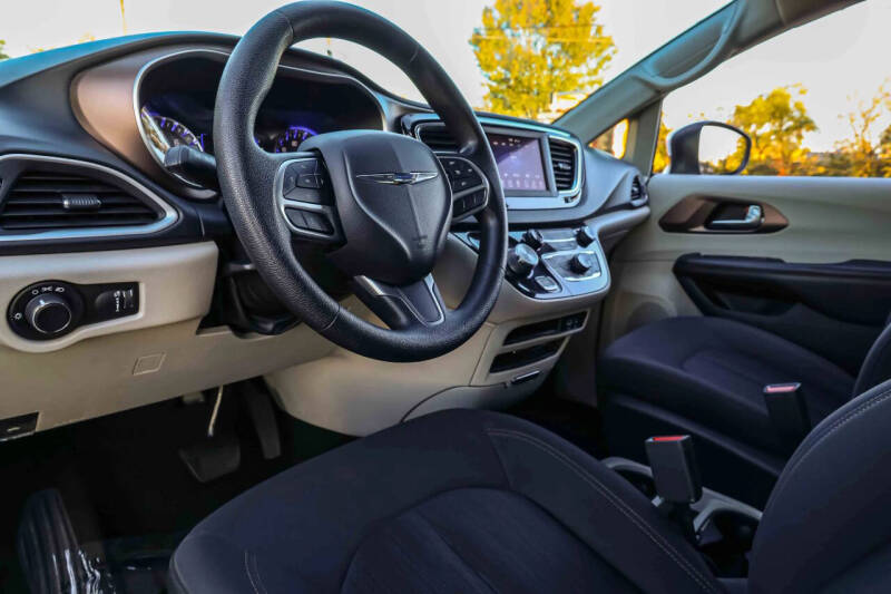 2019 Chrysler Pacifica L