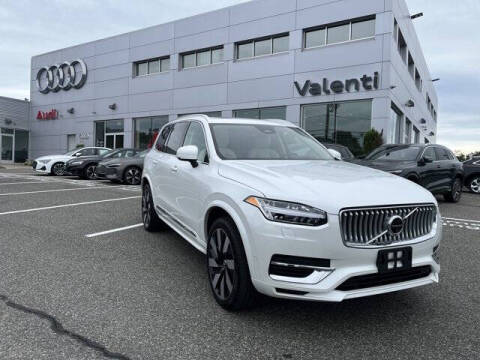 2024 Volvo XC90 Recharge T8 Ultimate Bright Theme 7P