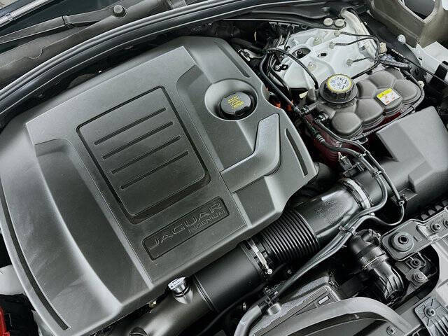 2024 Jaguar F-PACE P250 R-Dynamic S