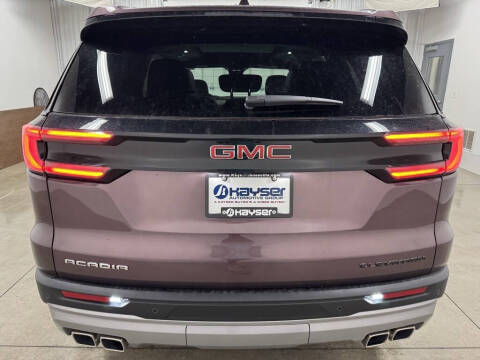 2025 GMC Acadia Elevation