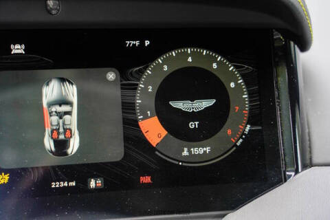 2025 Aston Martin DB12 V8