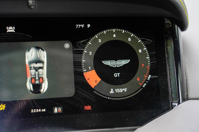 2025 Aston Martin DB12 V8