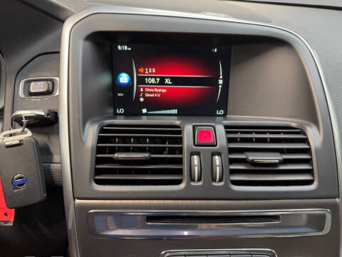 2016 Volvo XC60 T5 Drive-E Platinum