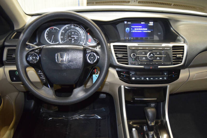 2016 Honda Accord LX photo 24