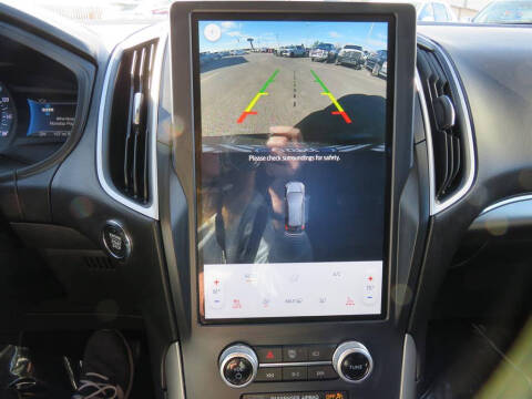 2022 Ford Edge SEL