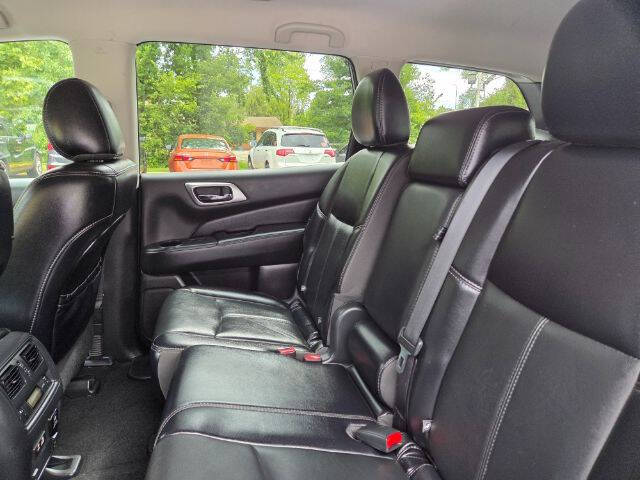 2020 Nissan Pathfinder SL