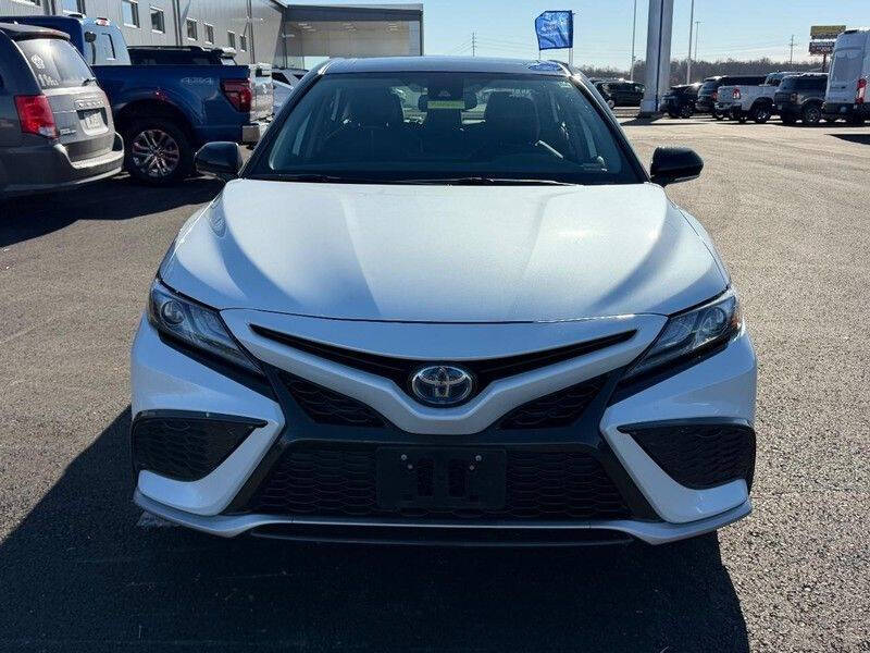 2022 Toyota Camry Hybrid XSE