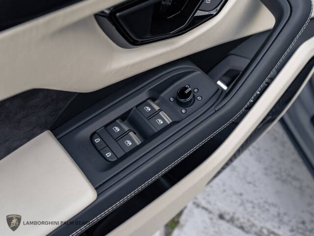 2024 Lamborghini Urus S