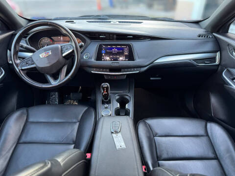 2021 Cadillac XT4 Premium Luxury