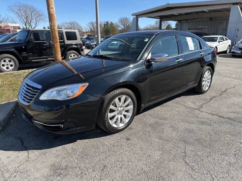 2013 Chrysler 200 for sale at Lakeshore Auto Wholesalers in Amherst OH