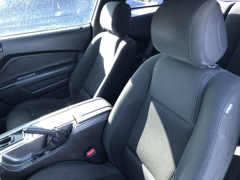 2014 Ford Mustang V6