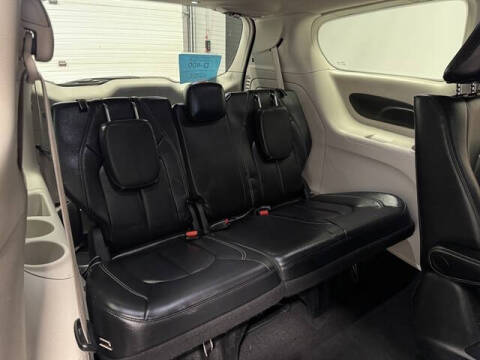 2022 Chrysler Pacifica Hybrid Touring L
