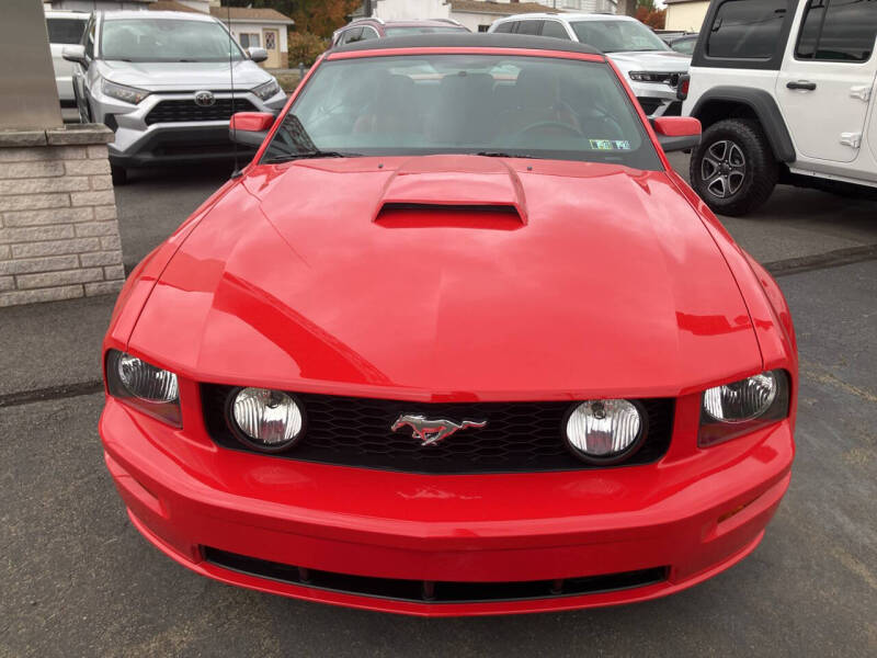 2005 Ford Mustang GT Premium