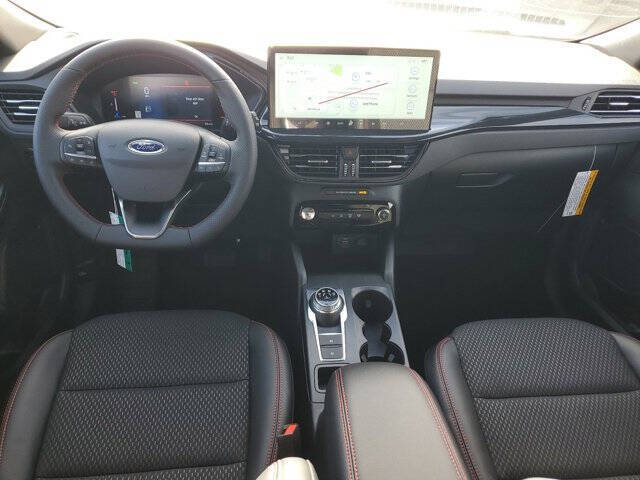 2025 Ford Escape Hybrid ST-Line